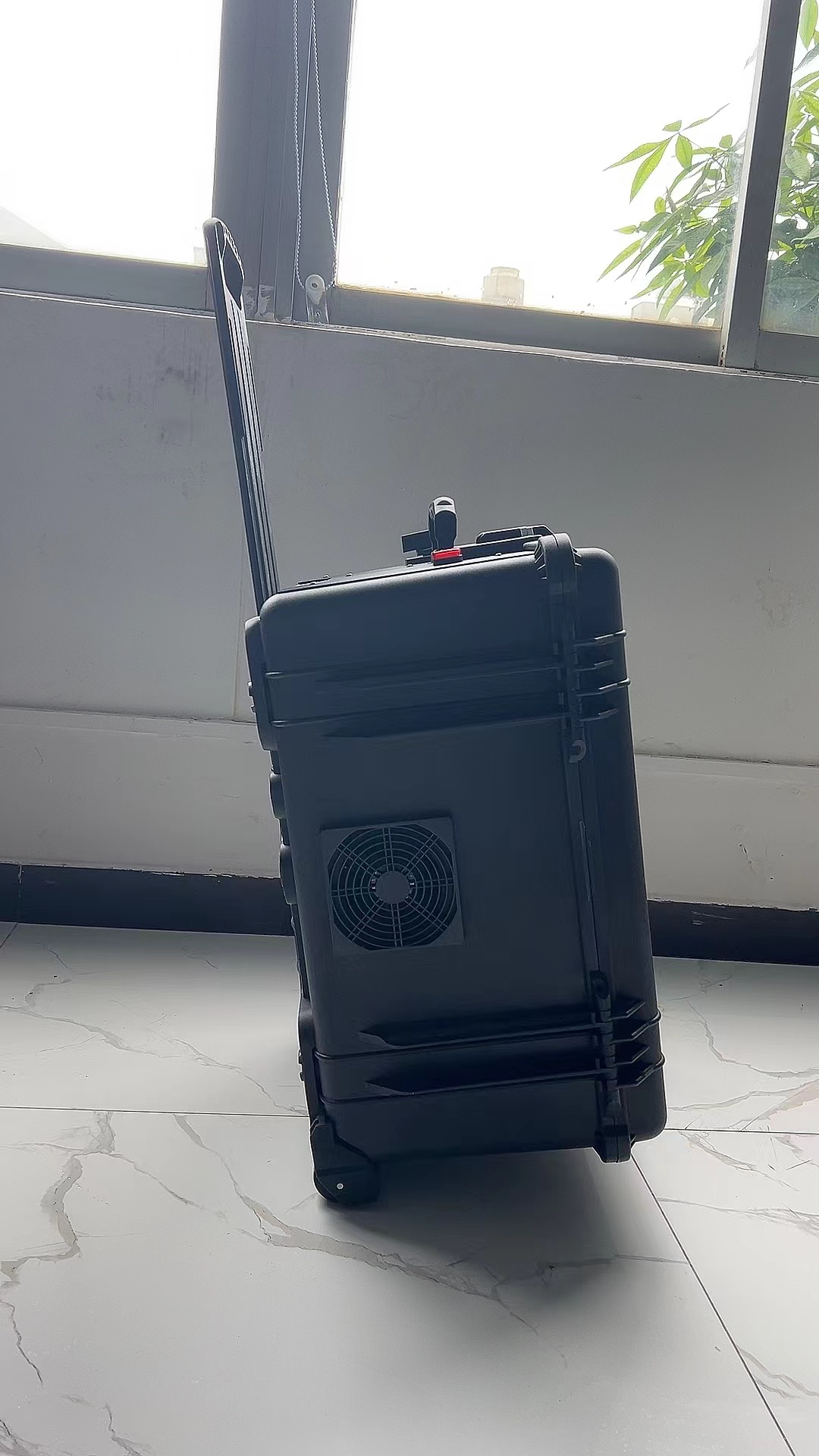 克东手拉箱型移动通信干扰器